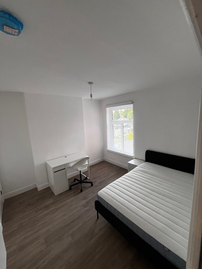 Recently Renovated - High Quality Double Room Main Photo