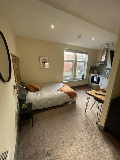 Modern Cosy Studio in Derby Centre Main Photo