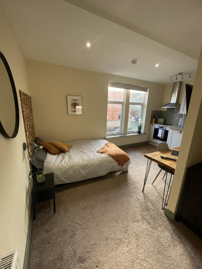 Modern Cosy Studio in Derby Centre Main Photo