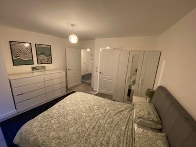 Double En-suite room, Modern apartment Main Photo