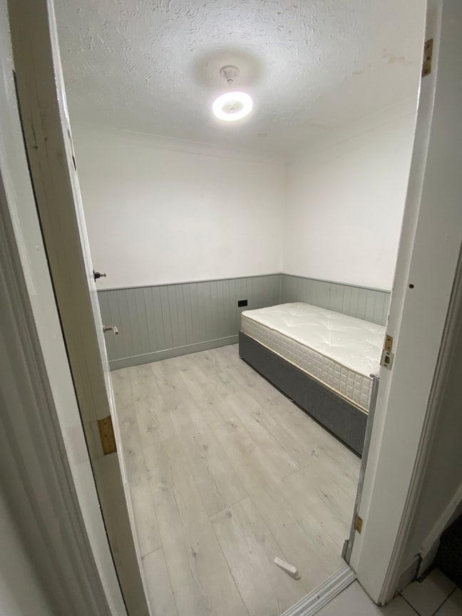 Room to let town Centre Bletchley Main Photo