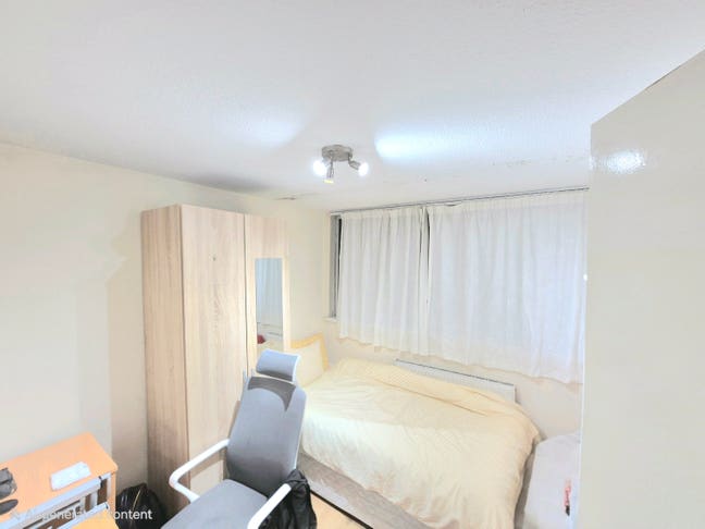 1 Person Single bedroom available for rent Main Photo
