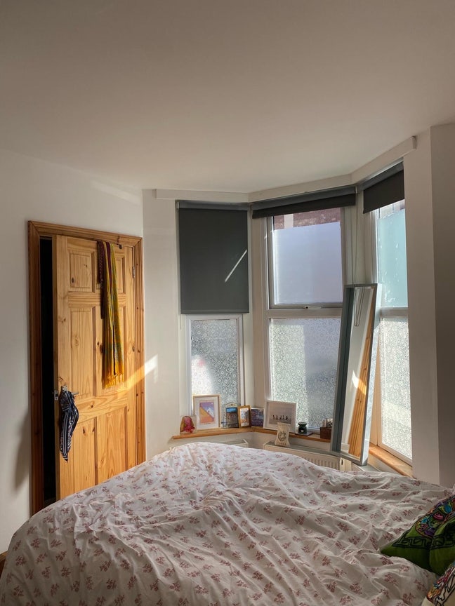 Lovely double room with ensuite in Southville  Main Photo