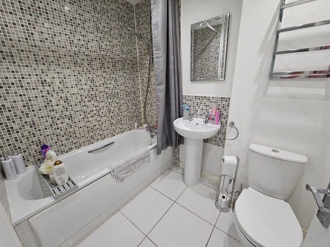 1 bedroom  Main Photo