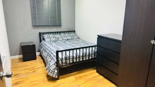 ✨ Spacious Double Room in Newly Renovated 6-Bed  Main Photo