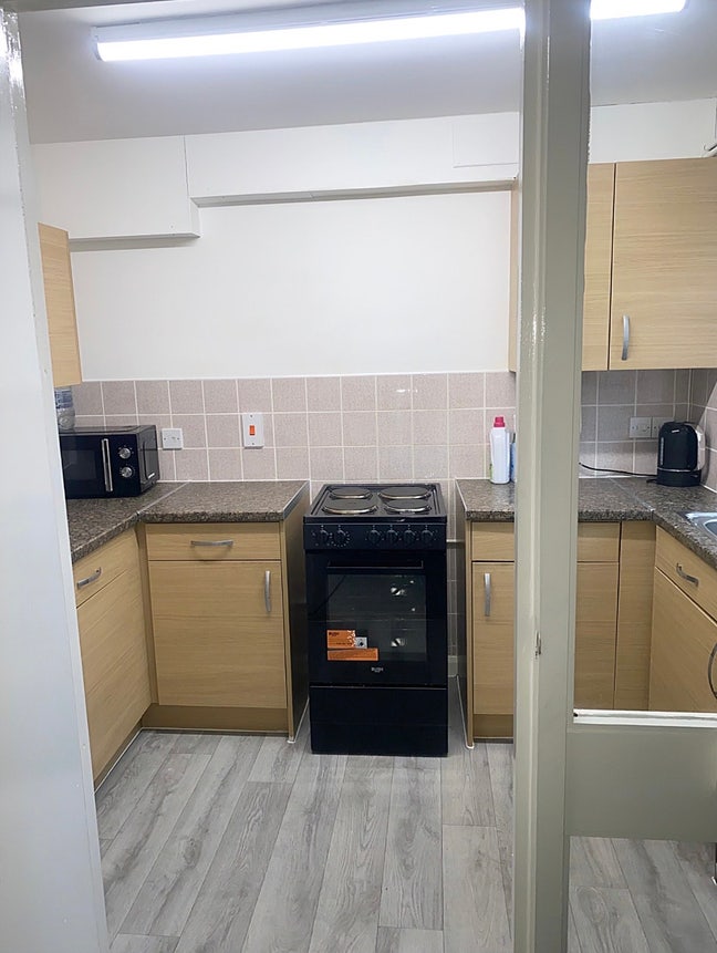 Double Room Available  Main Photo