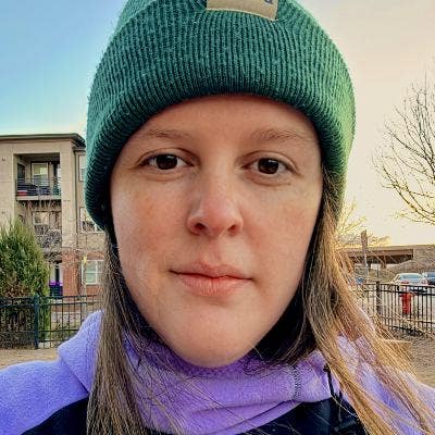 Grad student with 2 dogs seeks flatshare Main Photo