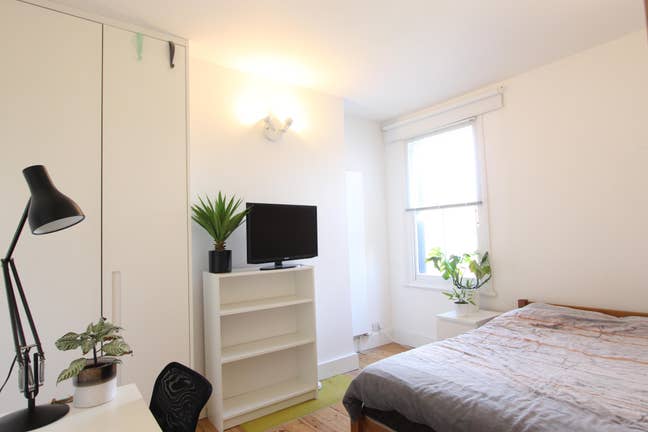 Two Rooms In Gorgeous House - All Bills & Garden Main Photo