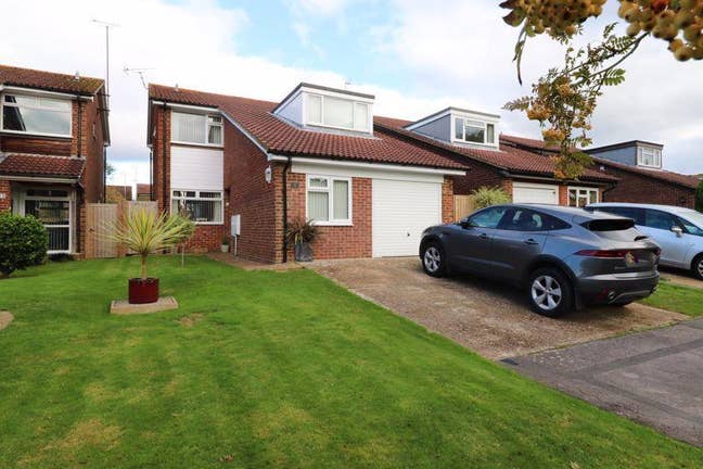 One or Two Rooms in Large Detached House Main Photo