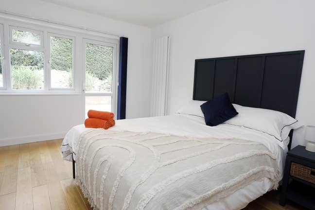 Premium House Share | Allocated Drive Parking Main Photo