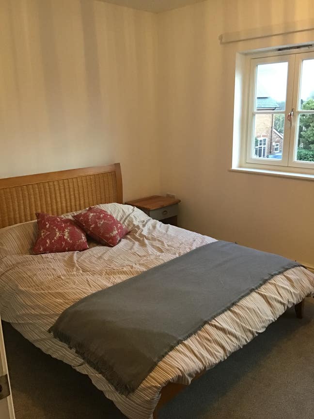 Large  Double room available to rent in Taunton Main Photo