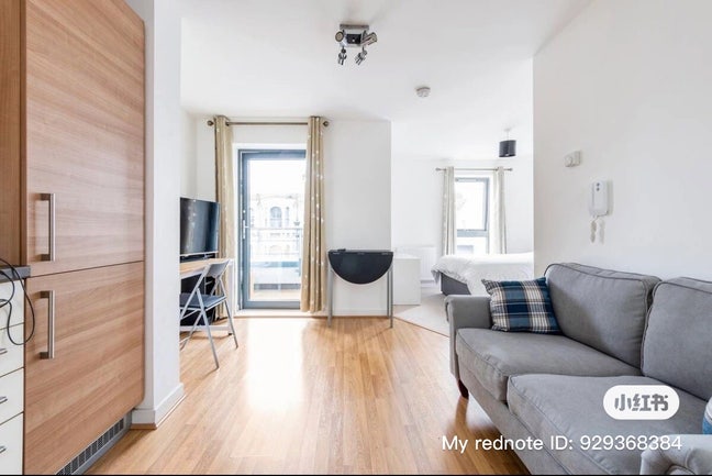 Mile end 1 bed flat (3mins walking to tube) Main Photo