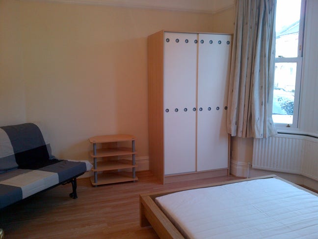 X2 Beautiful Dbl Rooms 8 Mins to Wimbledon Centre Main Photo