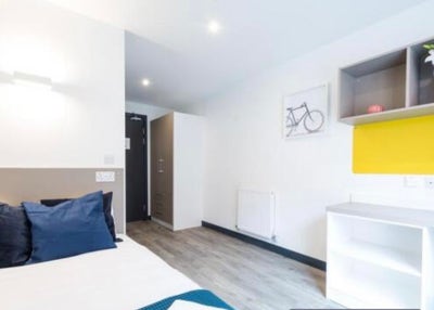 Fully Furnished En-suite Room available for 1 mont Main Photo