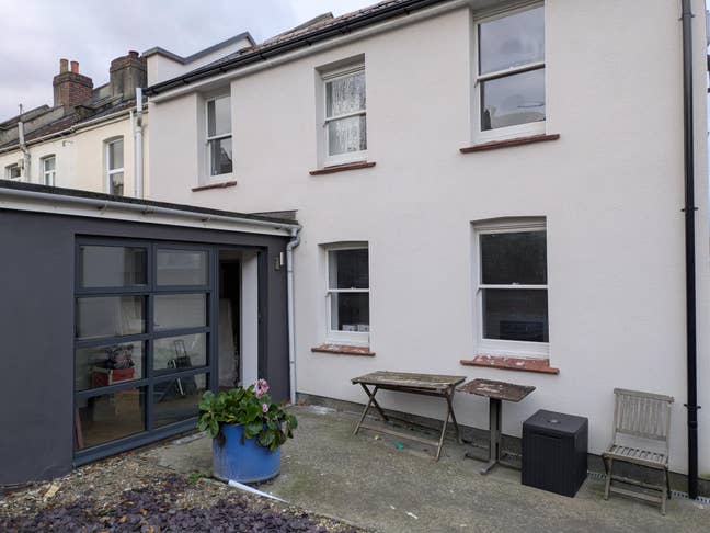 Entire House (2 Double Rooms)  Main Photo