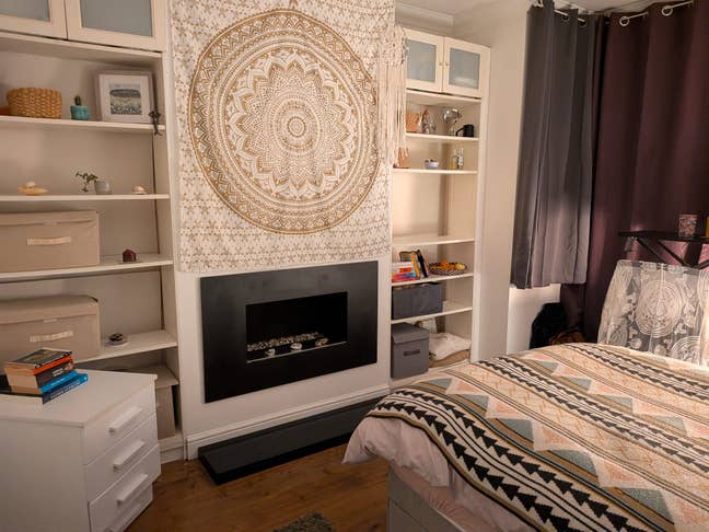 Sunny double room, friendly houseshare.  Main Photo