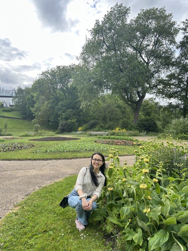 30 year old Female seeks a single or double room Main Photo