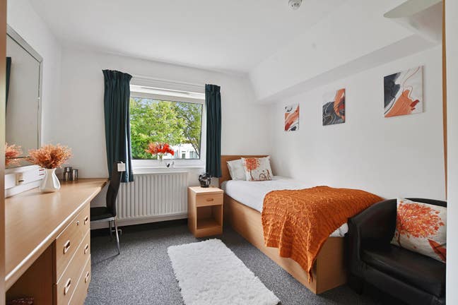 Ensuite Rooms at Northwick Park  Main Photo