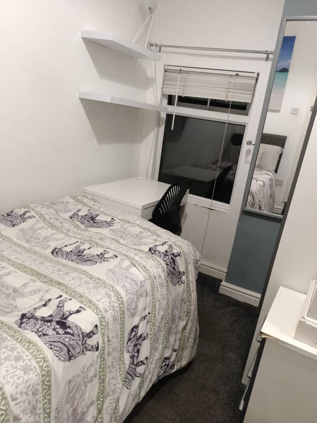 Single rm suits  student B27  near  station  Main Photo