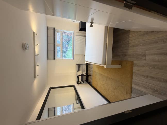 **Stunning Double bed for rent - Available now** Main Photo