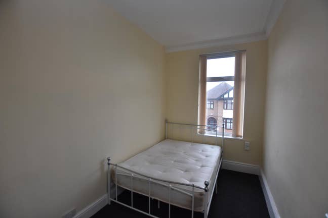 1 Bedroom Bills inclusive( 3 to rent) Main Photo