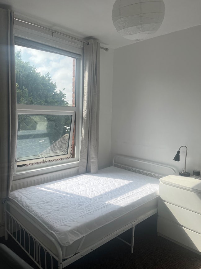 Room available on Gulson Road, CV1  Main Photo