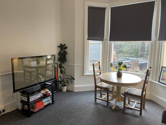 One bed flat available for 4 months Main Photo