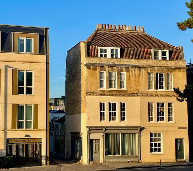 9 Albion Place - maisonette flat with garden Main Photo