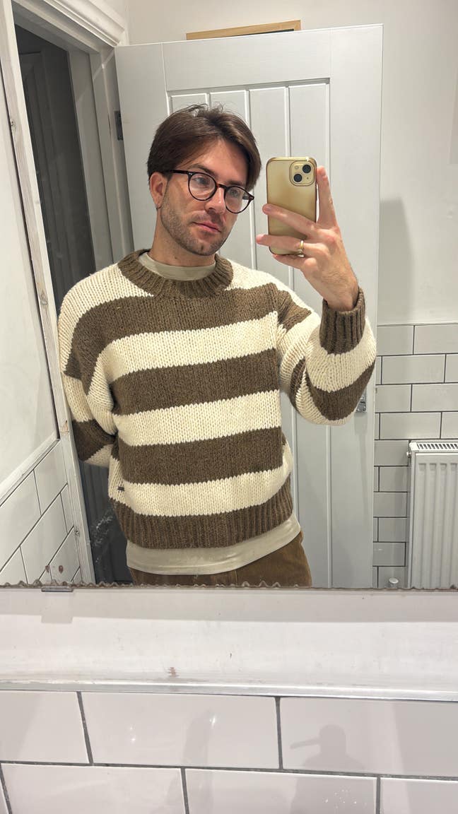 Room needed Main Photo