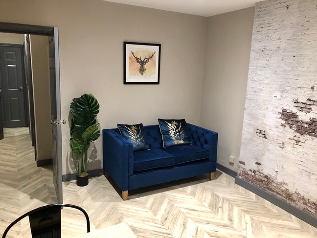 Two-Bedroom Flat in Carrington NG5 Main Photo