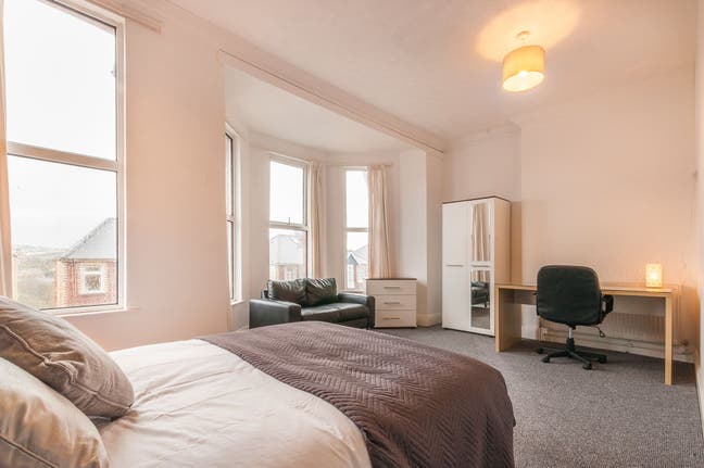 🏠 Light & Airy Double Room on Ladysmith 🏠 Main Photo