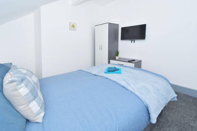 *Christmas Offer Alert* 5 BR room at Hanley Main Photo