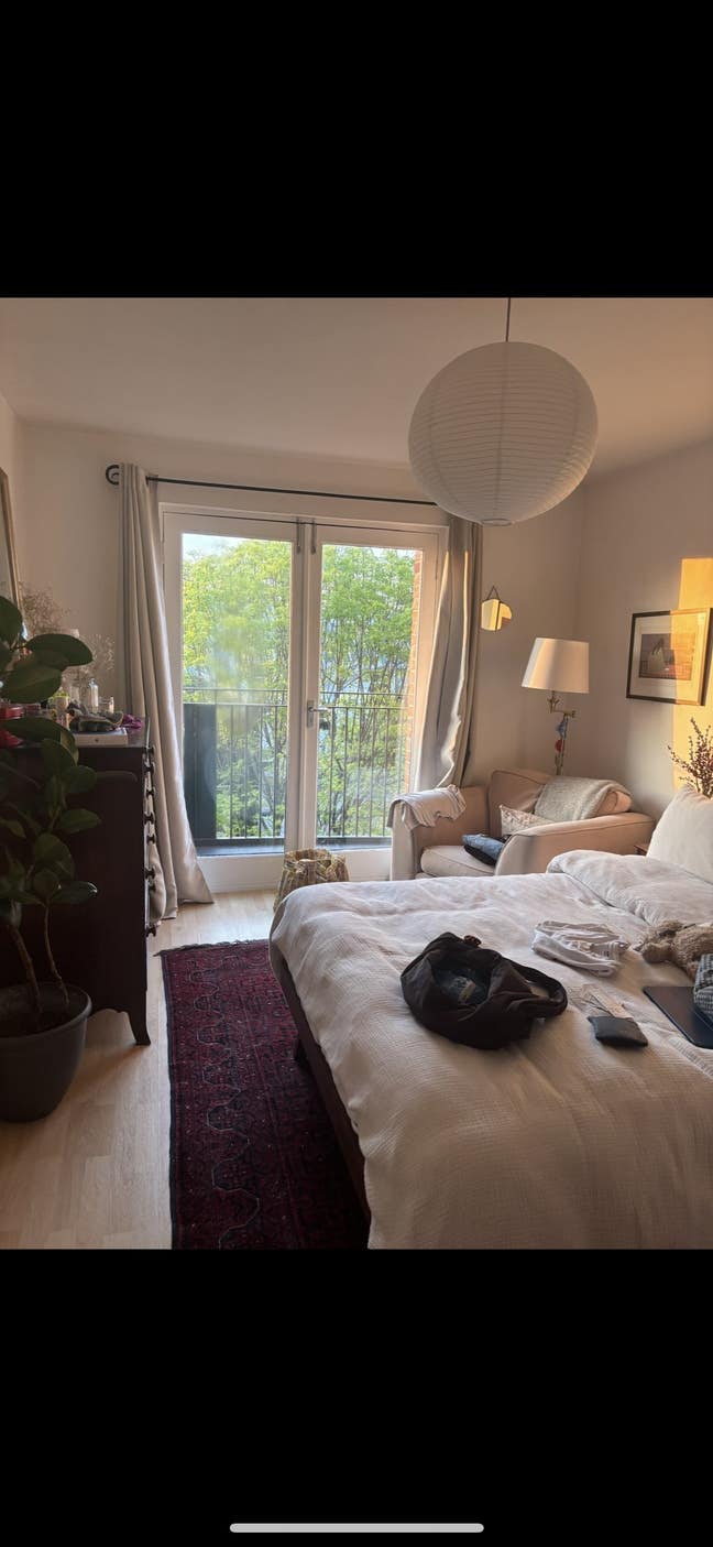 Short Term Sublet in Sunny and Spacious E1 2 bed Main Photo