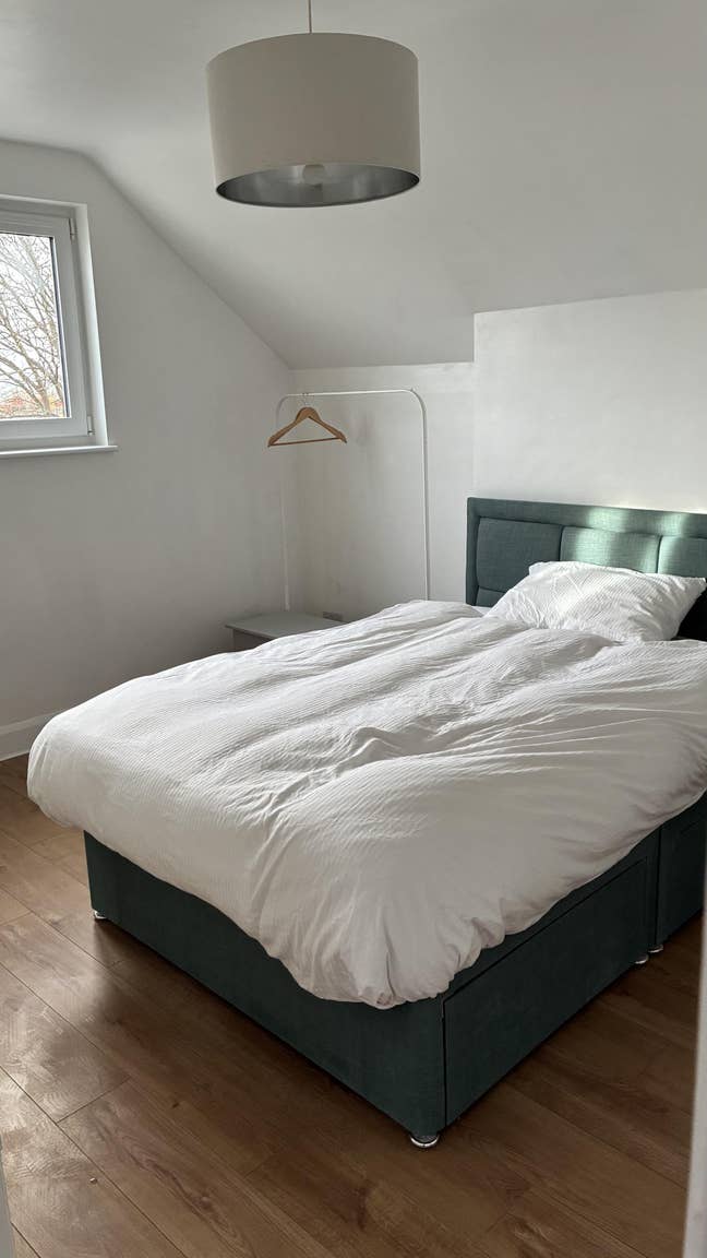 Bright/large double room for short let Main Photo