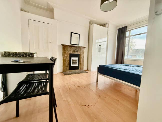 Bright Ground Floor Studio by Dollis Hill Main Photo