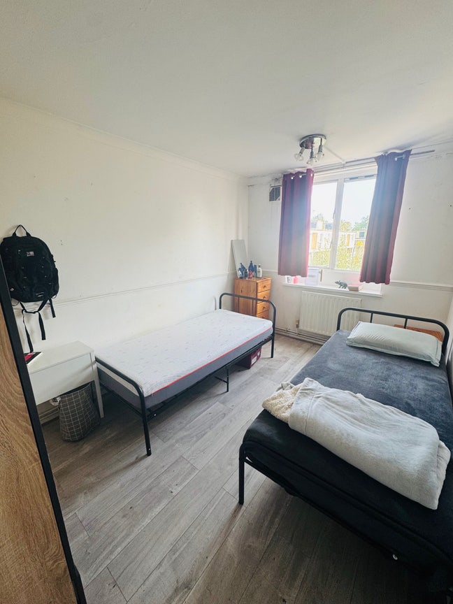 Single bedspace  Main Photo