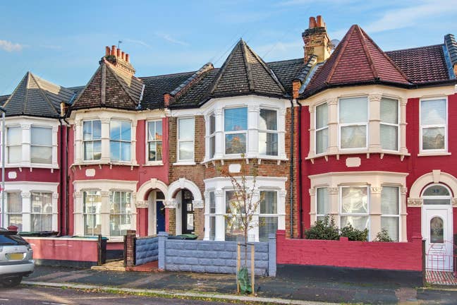 Beautiful Newly Refurbished Home  Main Photo