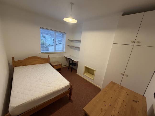 Beautifully presented four double bedroom hou Main Photo