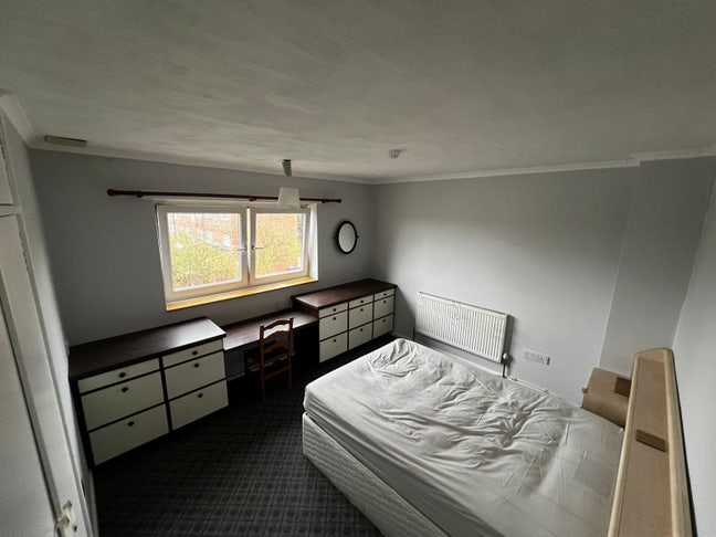 Nice double room for single occupancy.  One tenant Main Photo