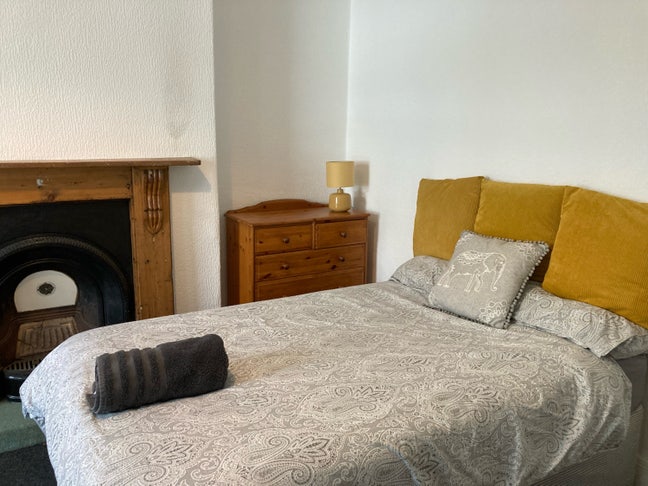 Double room,Mutley  available now.£575 pcm Main Photo