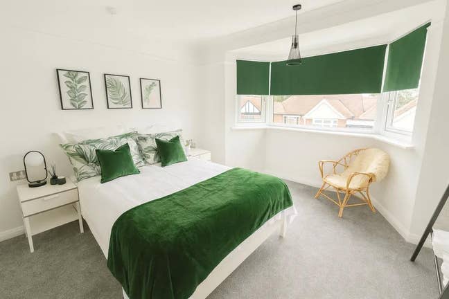 Modern Room - All Bills Included Main Photo