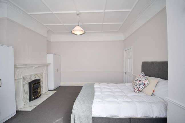 Massive double close to Jubilee line !  Main Photo