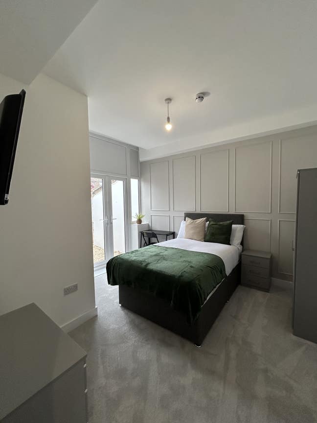 ✨ Luxury 7-Bed HMO with En-Suites – 2 Rooms Left ✨ Main Photo