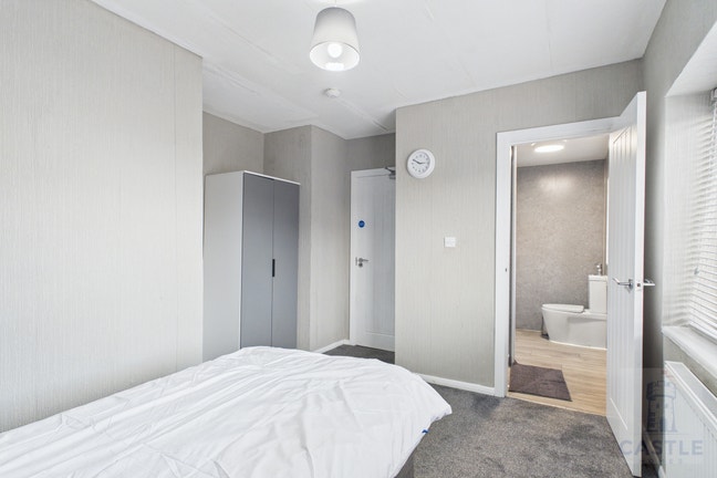 4 Ensuite Room - Pentland Avenue, TS23 Main Photo