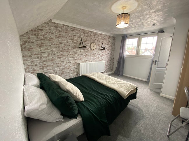 ✅Large Kitchen   ✅ Largedouble Room✅Clean  ✅  Main Photo