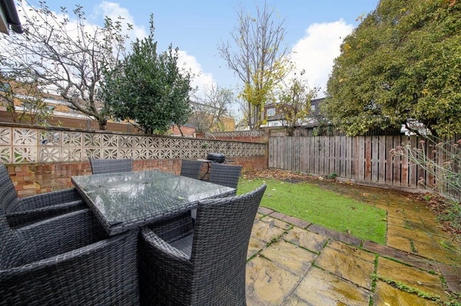 Large Double Available in Clapham 19Th Dec Main Photo