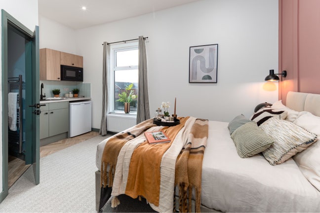 New Ensuite Rooms | 2 Week Rent Free | Bills Inc!  Main Photo