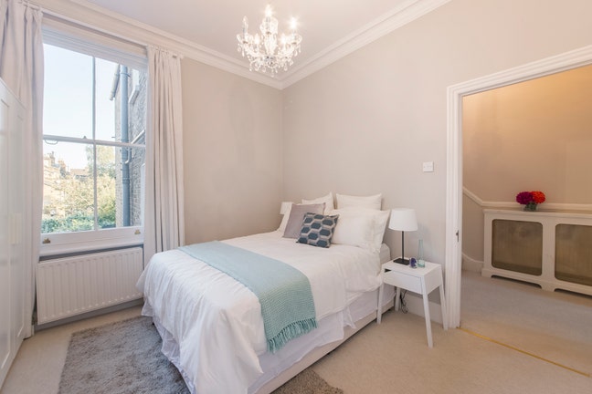 Lovely Space in Abbeville Road Room 4! Main Photo