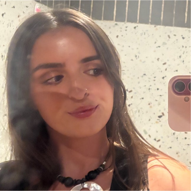 Looking for house mates Main Photo