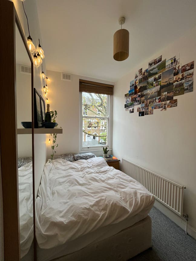 Room in lovely West Hampstead Flat Main Photo
